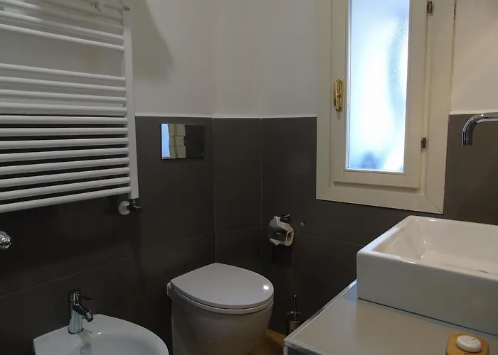 Vatican Oda ve Kahvaltı 4*